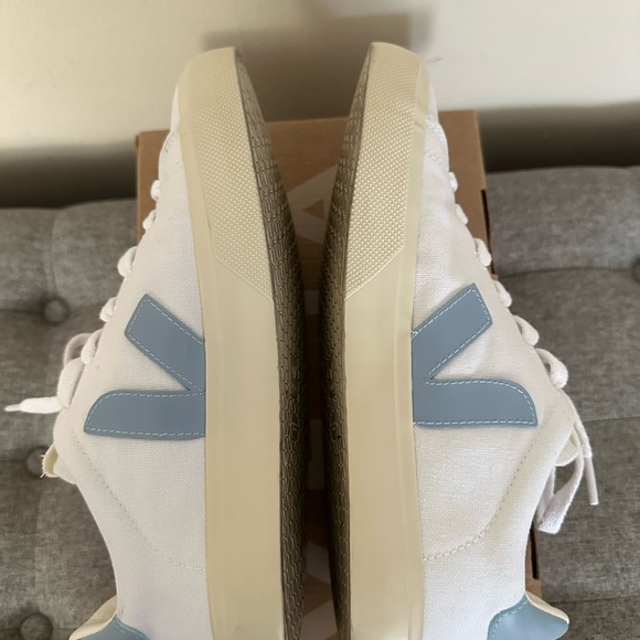 VEJA Campo CA Canvas!! EUC - Picture 11 of 11